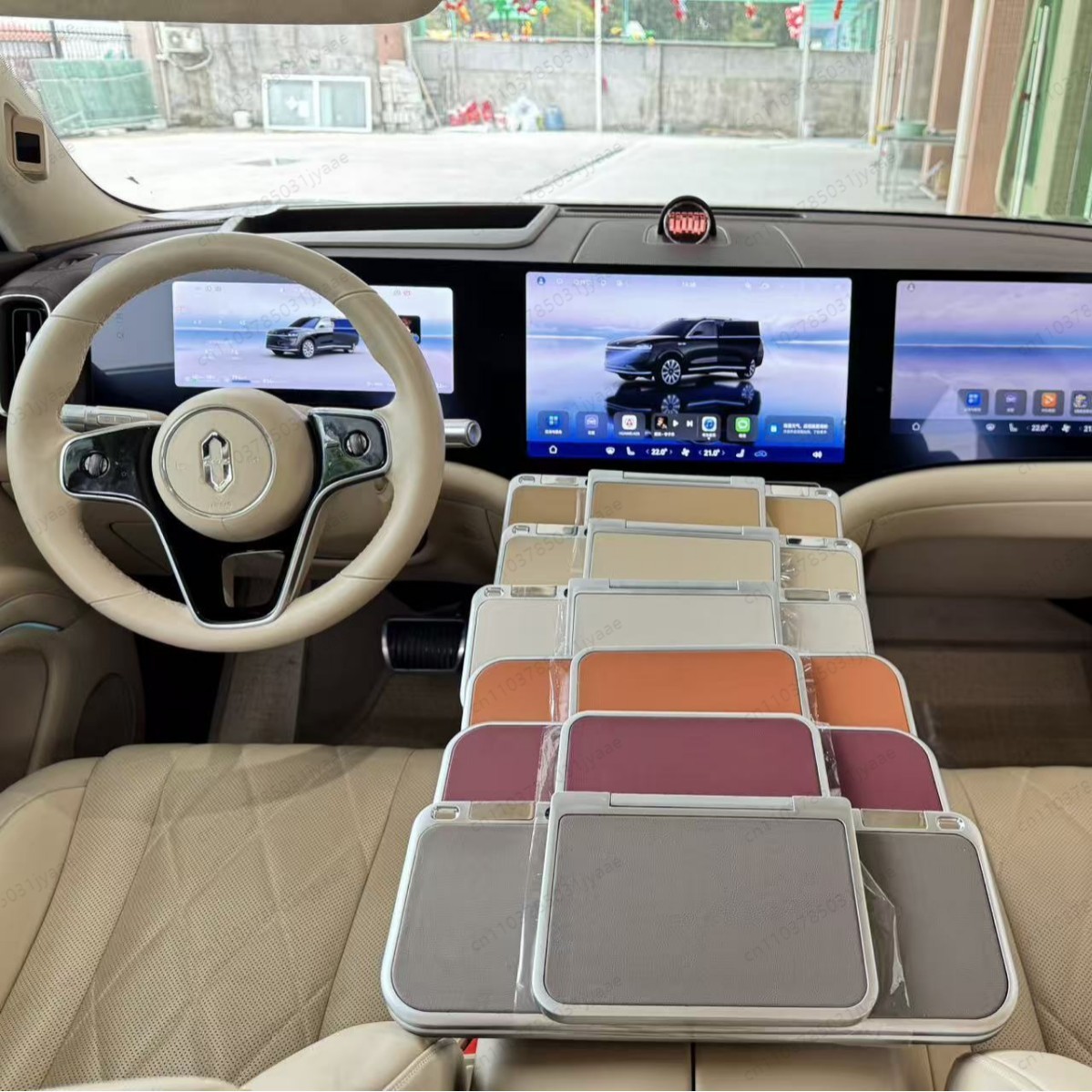 新型車用折りたたみ式トレイテーブル、後部座席運転者向けポータ - Desk Setup Notebook のレビューと価格