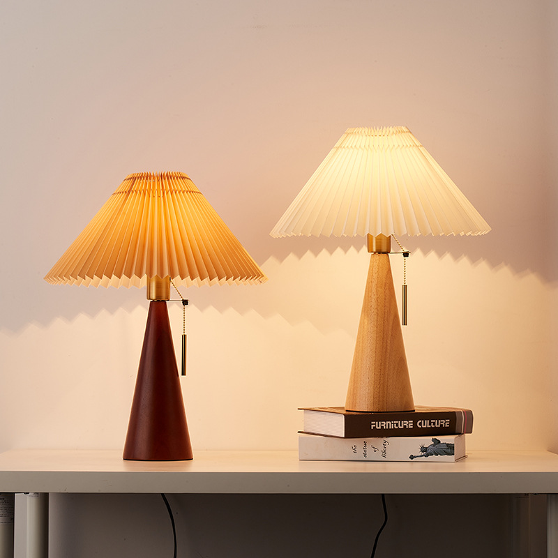 レトロ無垢材テーブルランプ北欧ヴィンテージプリーツ寝室のベッ - Desk Setup Vintage のレビューと価格